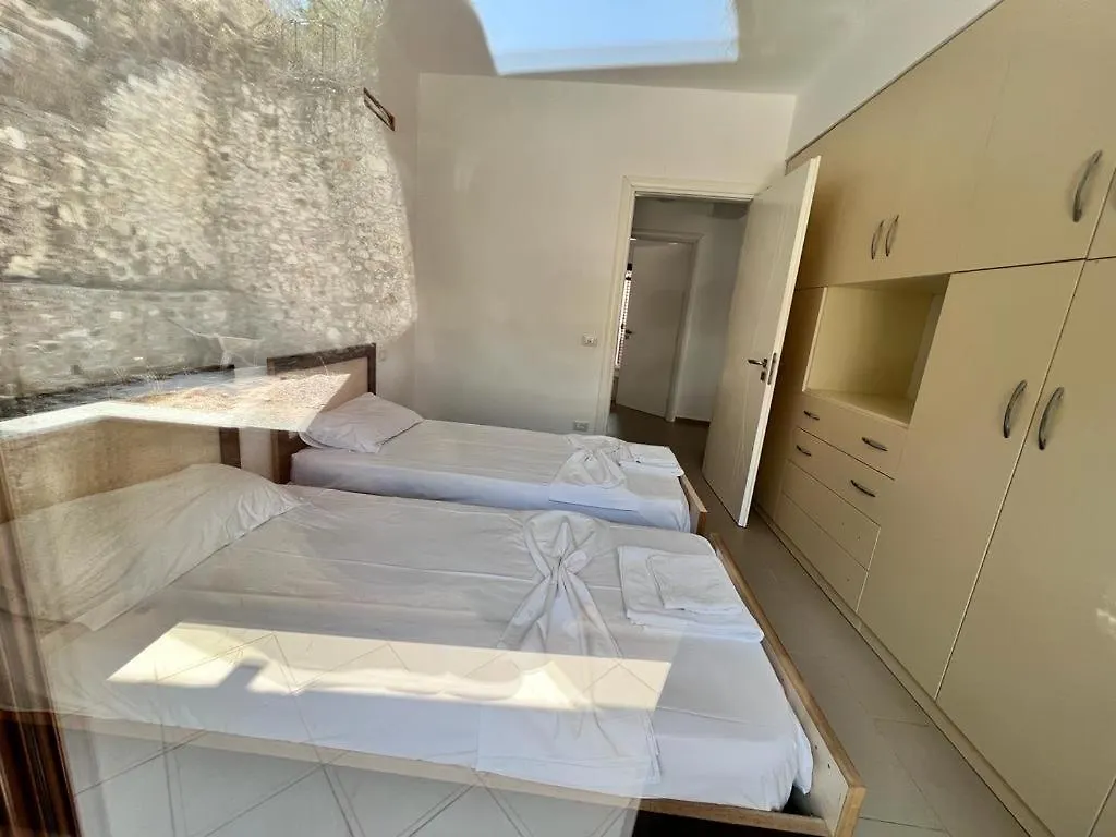 Villa Roel House Sarandë 0*,  Albania